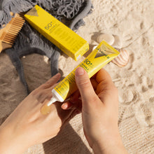 Cargar imagen en el visor de la galería, Serum Facial Invisible Protection SPF 50